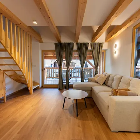 Old Coach House 3* Bled